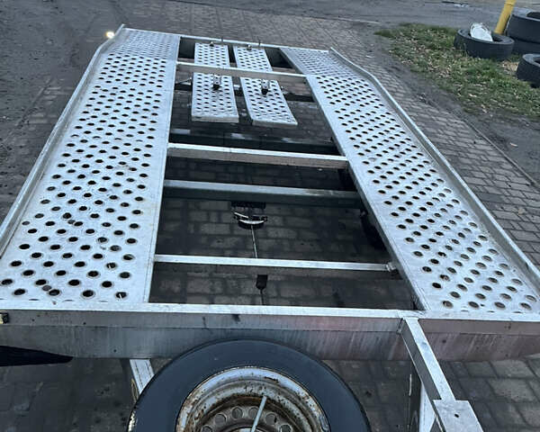 Серый Weekend W350B, объемом двигателя 0 л и пробегом 70 тыс. км за 3000 $, фото 1 на Automoto.ua