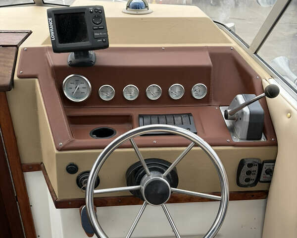 Веллкрафт 225, объемом двигателя 5 л и пробегом 800 тыс. км за 17200 $, фото 13 на Automoto.ua