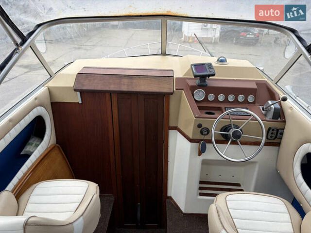 Веллкрафт 225, объемом двигателя 5 л и пробегом 800 тыс. км за 17200 $, фото 12 на Automoto.ua