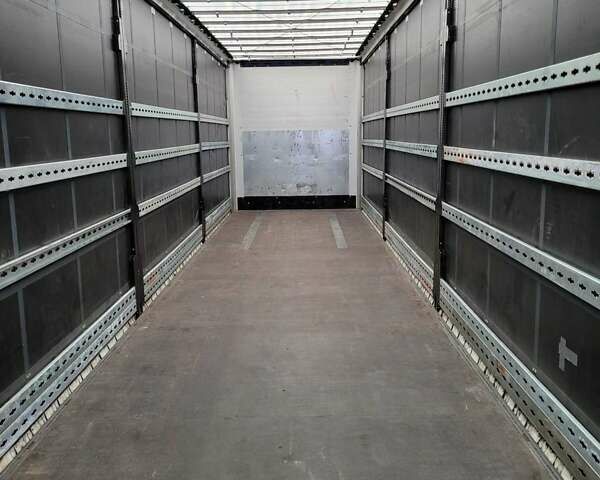 Черный Виелтон НС, объемом двигателя 0 л и пробегом 280 тыс. км за 22540 $, фото 3 на Automoto.ua