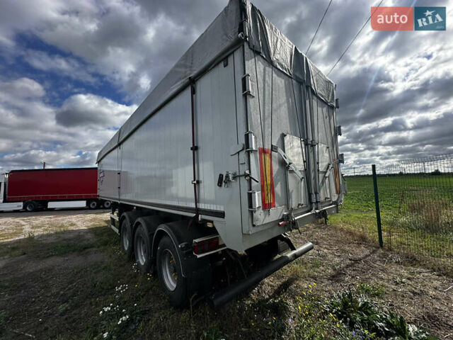 Віелтон НС 2005 у Умани на Automoto.ua Сірий Віелтон НС, об'ємом двигуна 0 л та пробігом 0 тис. км за 27000 $, фото 4 на Automoto.ua