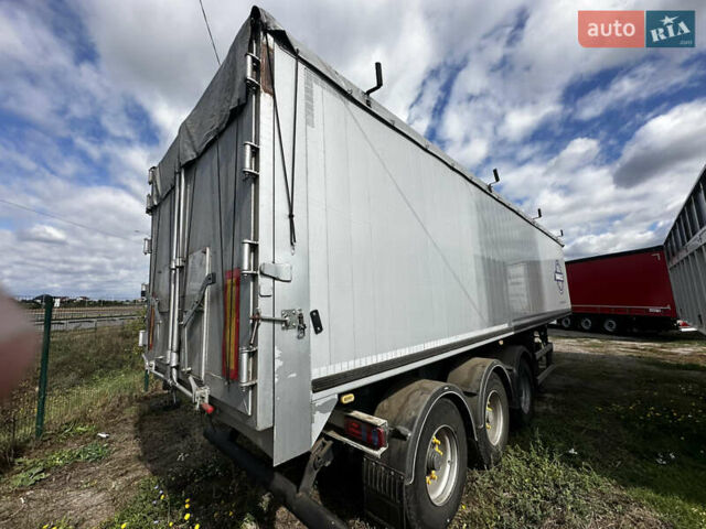 Віелтон НС 2005 у Умани на Automoto.ua Сірий Віелтон НС, об'ємом двигуна 0 л та пробігом 0 тис. км за 27000 $, фото 7 на Automoto.ua