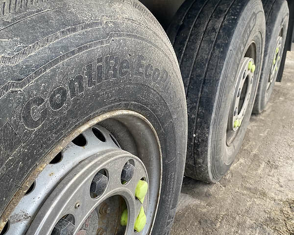 Серый Виелтон НС, объемом двигателя 0 л и пробегом 500 тыс. км за 13990 $, фото 2 на Automoto.ua