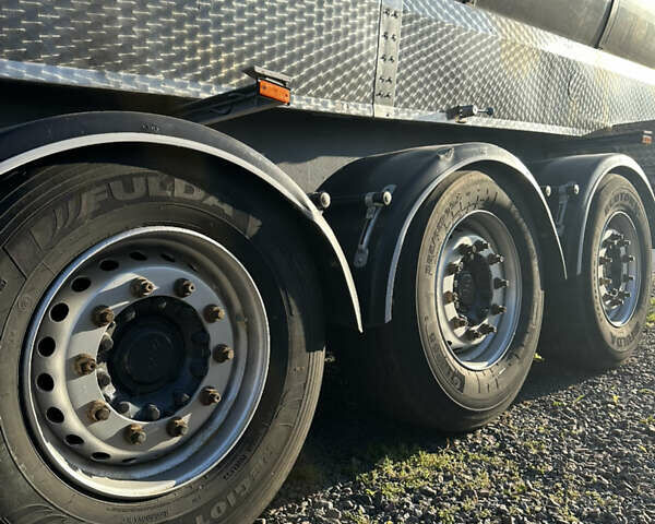 Серый Виелтон НС, объемом двигателя 0 л и пробегом 450 тыс. км за 25000 $, фото 4 на Automoto.ua