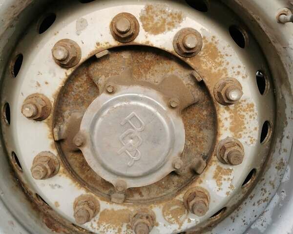 Белый Виелтон НВ, объемом двигателя 0 л и пробегом 100 тыс. км за 20000 $, фото 16 на Automoto.ua