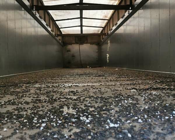 Белый Виелтон НВ, объемом двигателя 0 л и пробегом 100 тыс. км за 20000 $, фото 3 на Automoto.ua