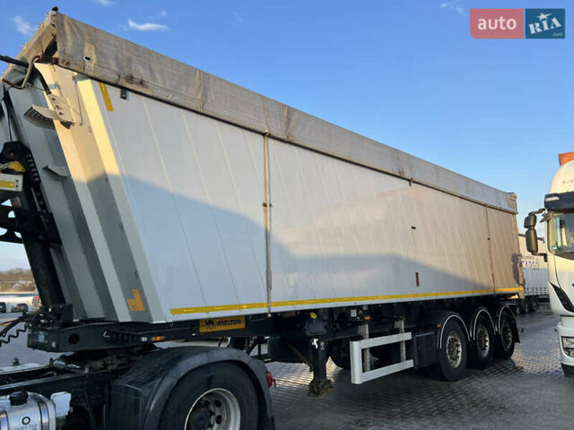 Чорний Віелтон NW 3, об'ємом двигуна 0 л та пробігом 500 тис. км за 33000 $, фото 1 на Automoto.ua