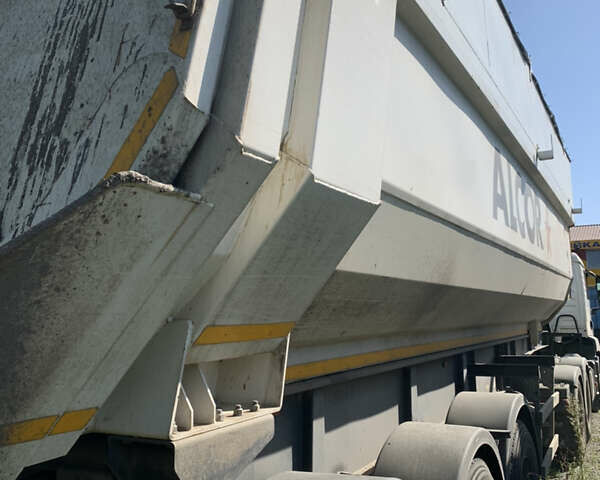 Виелтон NW 3, объемом двигателя 0 л и пробегом 100 тыс. км за 29900 $, фото 19 на Automoto.ua