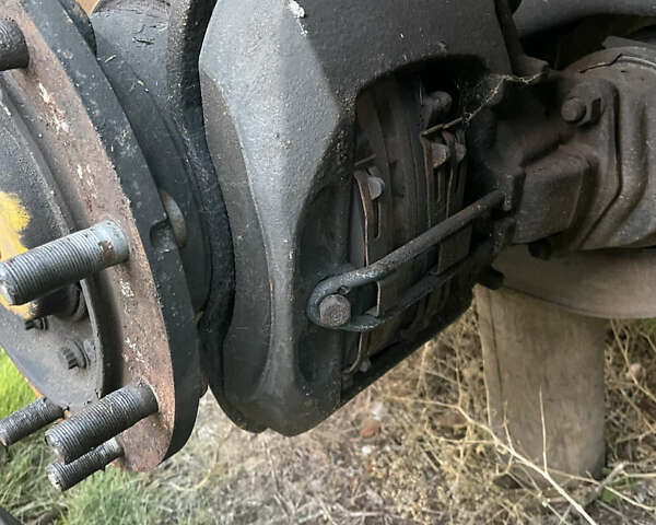 Черный Виелтон SAF, объемом двигателя 0 л и пробегом 100 тыс. км за 8500 $, фото 2 на Automoto.ua