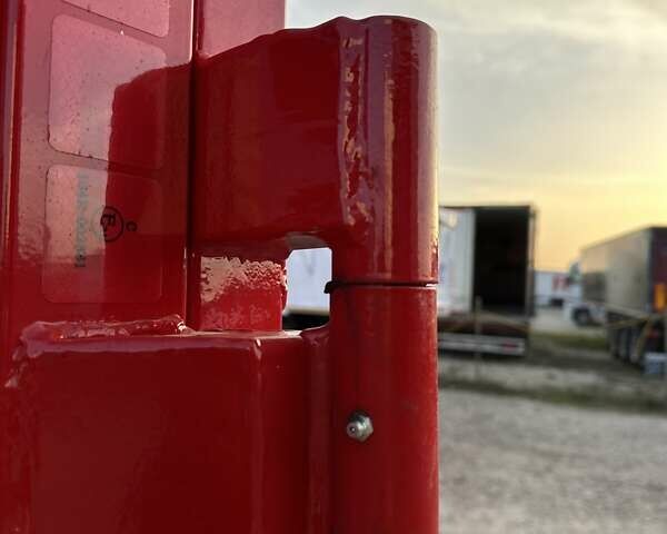 Красный Виелтон SAF, объемом двигателя 0 л и пробегом 777 тыс. км за 25999 $, фото 30 на Automoto.ua