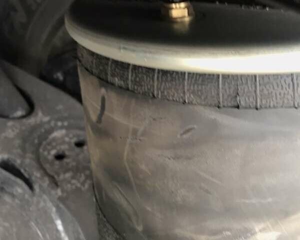 Красный Виелтон SAF, объемом двигателя 0 л и пробегом 777 тыс. км за 25999 $, фото 5 на Automoto.ua