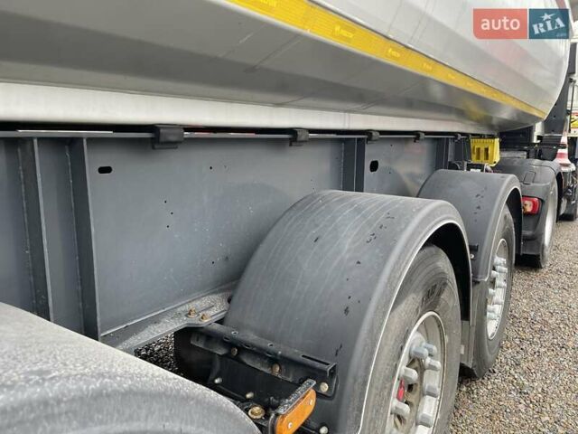 Серый Виелтон SAF, объемом двигателя 0 л и пробегом 200 тыс. км за 23000 $, фото 12 на Automoto.ua