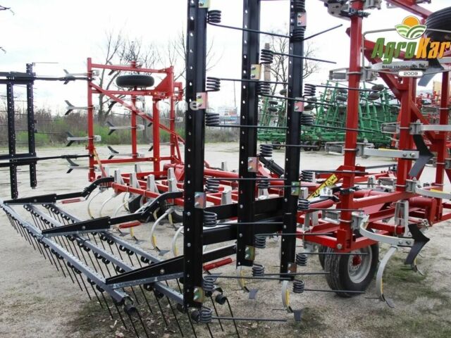 Червоний Віл-Річ 2800, об'ємом двигуна 0 л та пробігом 0 тис. км за 19186 $, фото 5 на Automoto.ua