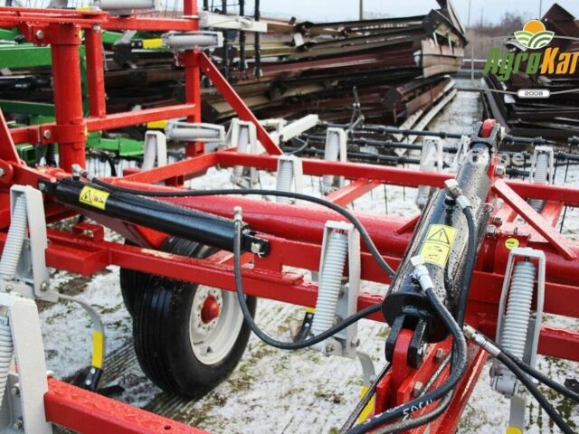 Червоний Віл-Річ 2800, об'ємом двигуна 0 л та пробігом 0 тис. км за 20930 $, фото 10 на Automoto.ua