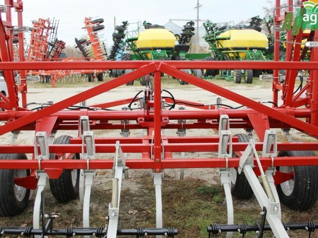 Віл-Річ 2800, об'ємом двигуна 0 л та пробігом 0 тис. км за 22000 $, фото 4 на Automoto.ua