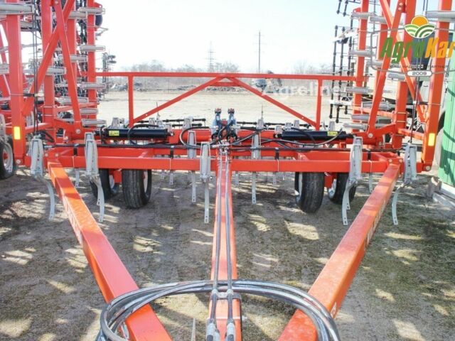 Красный Вил-Рич 3400, объемом двигателя 0 л и пробегом 0 тыс. км за 30232 $, фото 4 на Automoto.ua