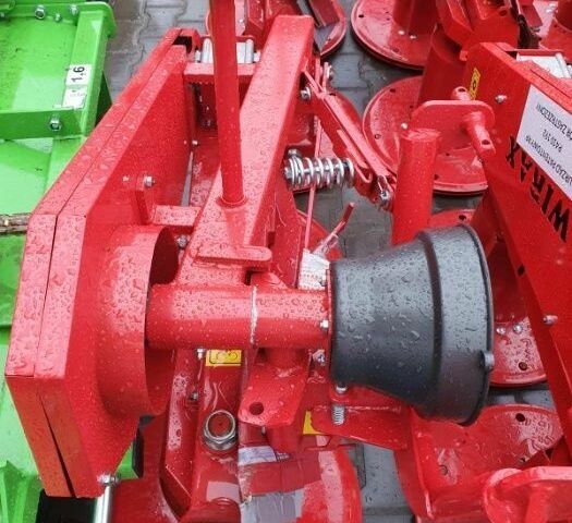 Червоний Віракс Другая, об'ємом двигуна 0 л та пробігом 0 тис. км за 61589 $, фото 3 на Automoto.ua