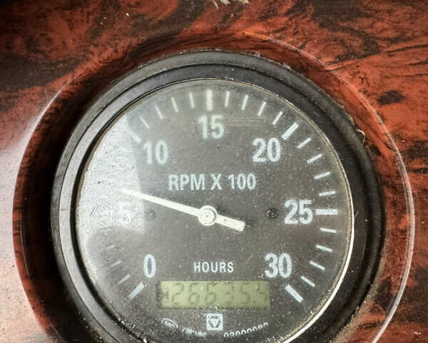 Желтый ХЦМГ КУ, объемом двигателя 9.7 л и пробегом 270 тыс. км за 100000 $, фото 10 на Automoto.ua