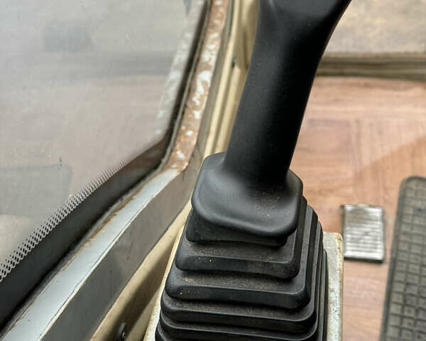 Желтый ХЦМГ КУ, объемом двигателя 9.7 л и пробегом 270 тыс. км за 100000 $, фото 14 на Automoto.ua