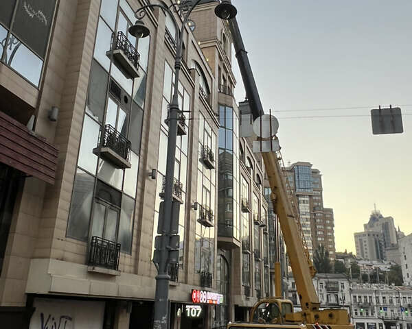 Желтый ХЦМГ КУ, объемом двигателя 0 л и пробегом 70 тыс. км за 60000 $, фото 6 на Automoto.ua