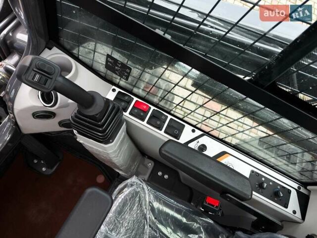 Желтый ХЦМГ XC 760K, объемом двигателя 3.3 л и пробегом 1 тыс. км за 45999 $, фото 26 на Automoto.ua