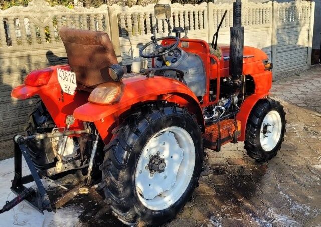 Красный Xingtai XT 244XL, объемом двигателя 0 л и пробегом 150 тыс. км за 5000 $, фото 2 на Automoto.ua