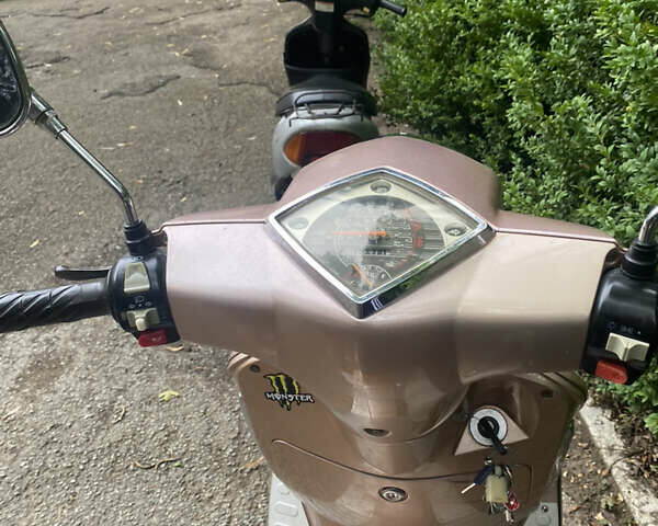 Коричневый Уибен YB 125T-12, объемом двигателя 0 л и пробегом 14 тыс. км за 550 $, фото 6 на Automoto.ua