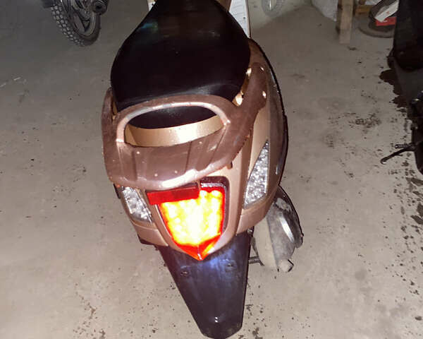 Коричневый Уибен YB 125T-12, объемом двигателя 0 л и пробегом 14 тыс. км за 550 $, фото 2 на Automoto.ua
