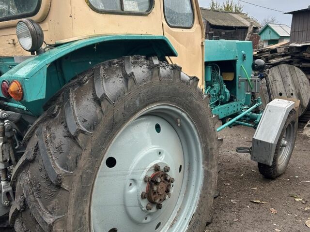 ЮМЗ 6 1986 у Полтаві на Automoto.ua Зелений ЮМЗ 6, об'ємом двигуна 0 л та пробігом 10 тис. км за 3900 $, фото 1 на Automoto.ua