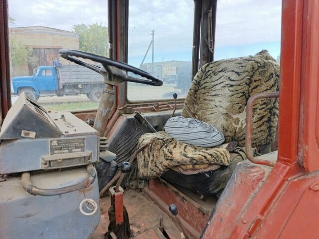 ЮМЗ Другая, объемом двигателя 5 л и пробегом 300 тыс. км за 3450 $, фото 6 на Automoto.ua