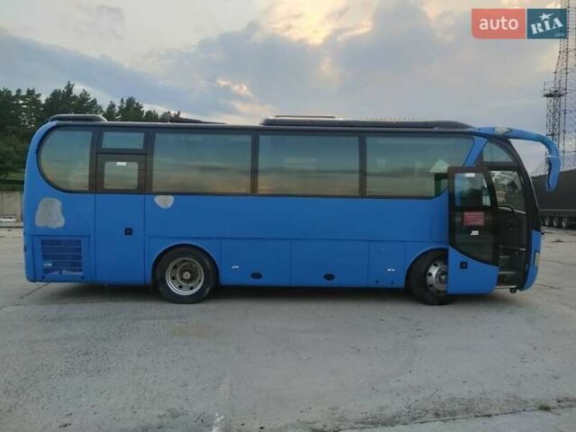 Синій Ютонг 6831, об'ємом двигуна 5.88 л та пробігом 800 тис. км за 6800 $, фото 1 на Automoto.ua