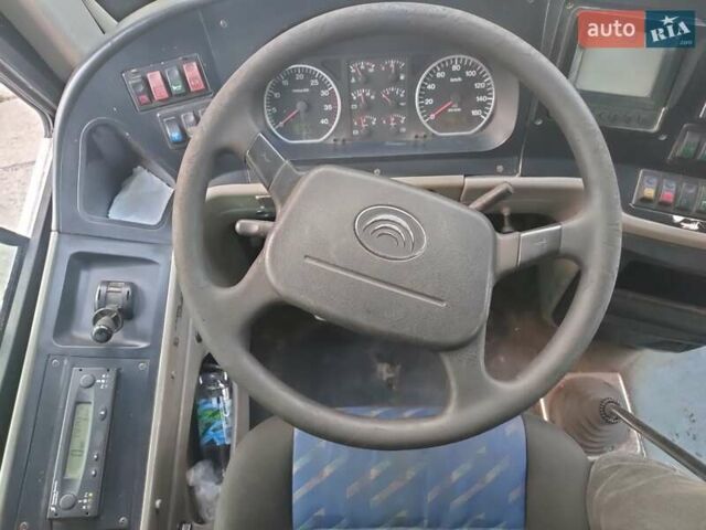 Синій Ютонг 6831, об'ємом двигуна 5.88 л та пробігом 800 тис. км за 6800 $, фото 10 на Automoto.ua