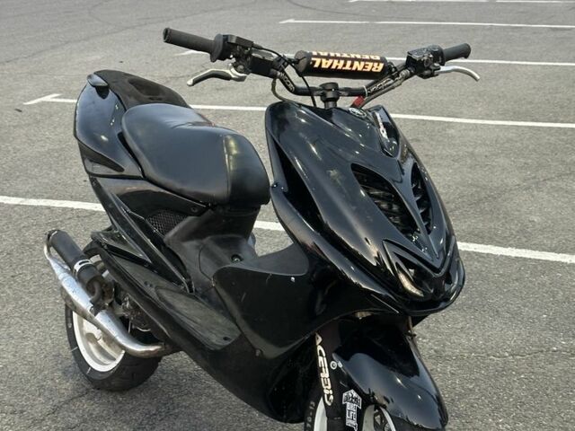 Ямаха Аэрокс 1999 в Кривом Роге на Automoto.ua Ямаха Аэрокс, объемом двигателя 70 л и пробегом 0 тыс. км за 1799 $, фото 8 на Automoto.ua