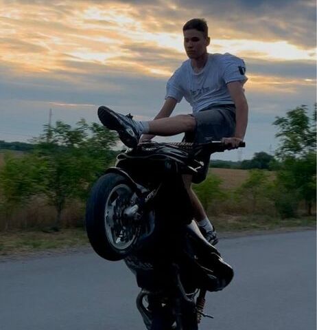 Ямаха Аэрокс 1999 в Кривом Роге на Automoto.ua Ямаха Аэрокс, объемом двигателя 70 л и пробегом 0 тыс. км за 1799 $, фото 1 на Automoto.ua