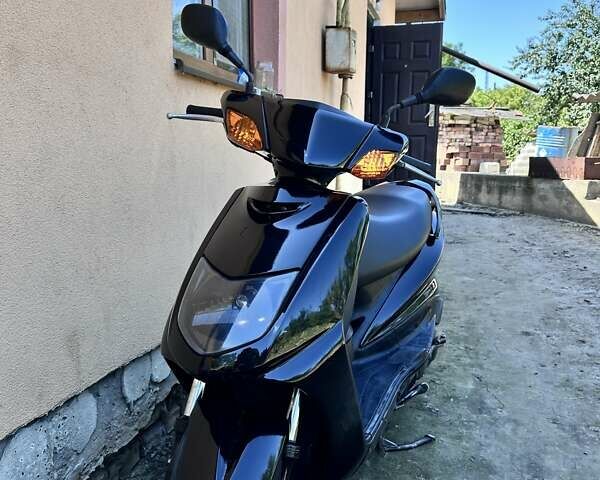 Черный Ямаха Сигнус, объемом двигателя 0.12 л и пробегом 40 тыс. км за 677 $, фото 3 на Automoto.ua