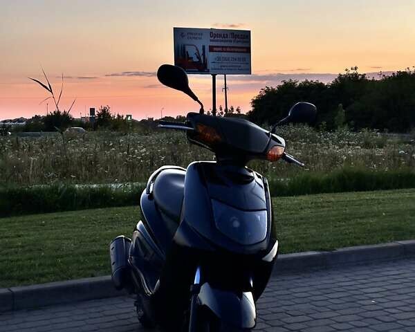 Черный Ямаха Сигнус, объемом двигателя 0.12 л и пробегом 40 тыс. км за 677 $, фото 2 на Automoto.ua