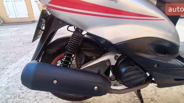 Серый Ямаха Сигнус, объемом двигателя 0.12 л и пробегом 16 тыс. км за 1700 $, фото 9 на Automoto.ua