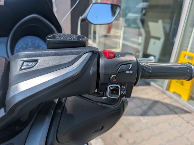 Ямаха Другая, объемом двигателя 0.56 л и пробегом 0 тыс. км за 14000 $, фото 3 на Automoto.ua