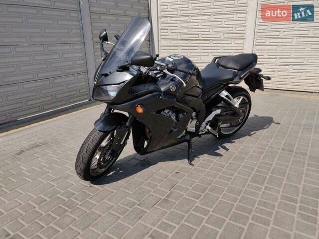 Черный Ямаха ФЗ, объемом двигателя 1 л и пробегом 49 тыс. км за 6580 $, фото 1 на Automoto.ua