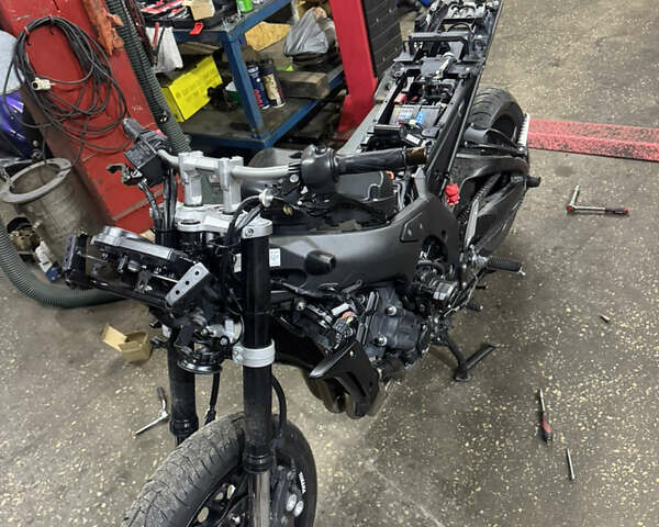 Фіолетовий Ямаха FZ, об'ємом двигуна 1 л та пробігом 13 тис. км за 8300 $, фото 10 на Automoto.ua