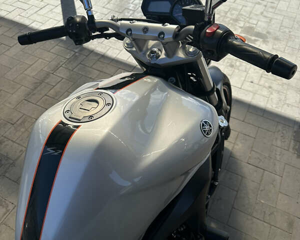 Сірий Ямаха FZ, об'ємом двигуна 0.6 л та пробігом 40 тис. км за 5200 $, фото 13 на Automoto.ua