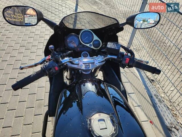 Ямаха Fazer 2001 у Дніпро (Дніпропетровську) на Automoto.ua Чорний Ямаха Fazer, об'ємом двигуна 0.6 л та пробігом 26 тис. км за 3700 $, фото 3 на Automoto.ua