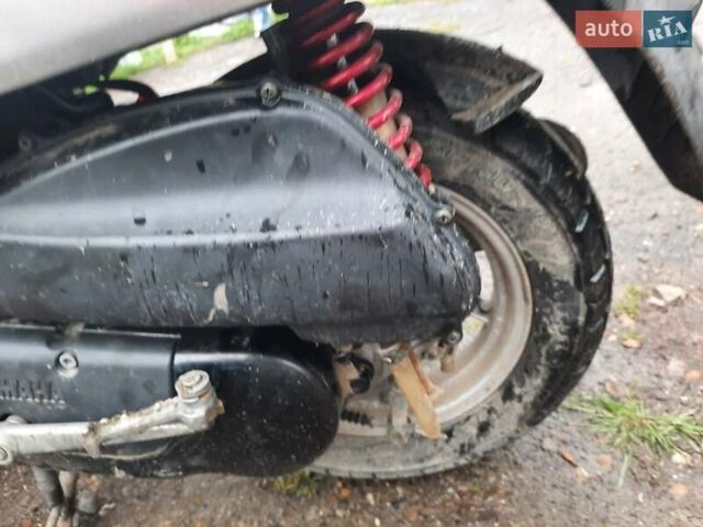 Белый Ямаха Джог, объемом двигателя 0 л и пробегом 8 тыс. км за 381 $, фото 3 на Automoto.ua