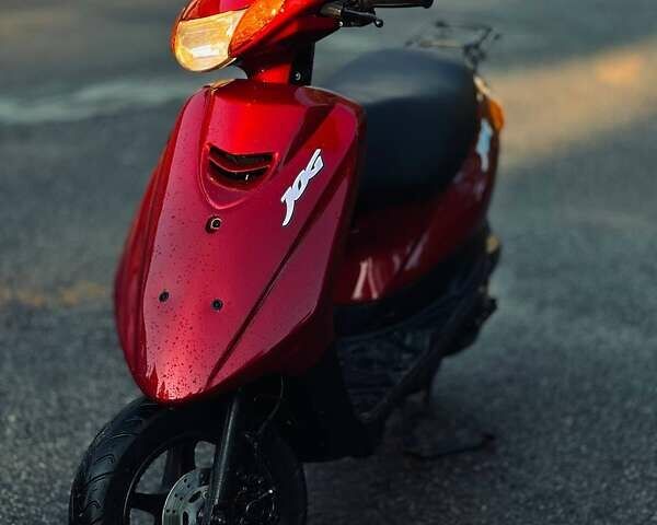 Красный Ямаха Джог, объемом двигателя 0.05 л и пробегом 16 тыс. км за 659 $, фото 1 на Automoto.ua