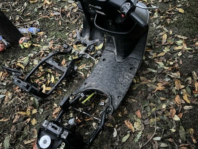 Ямаха Джог, объемом двигателя 50 л и пробегом 0 тыс. км за 296 $, фото 2 на Automoto.ua