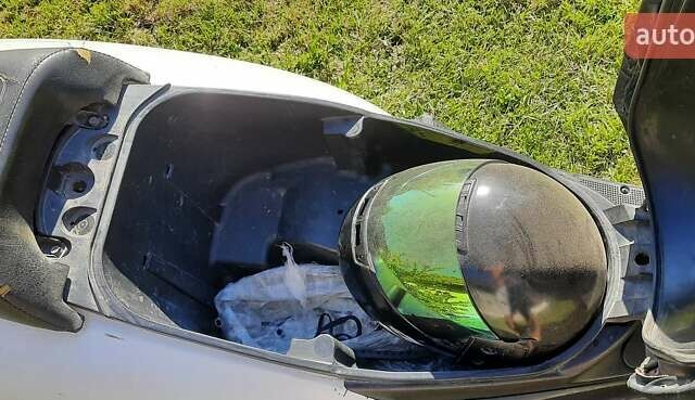 Белый Ямаха Маджести, объемом двигателя 0 л и пробегом 36 тыс. км за 350 $, фото 8 на Automoto.ua