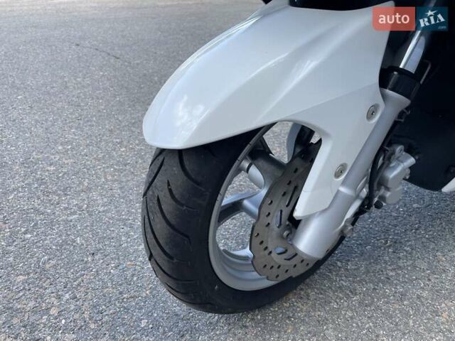 Ямаха Маджести, объемом двигателя 0 л и пробегом 17 тыс. км за 2100 $, фото 7 на Automoto.ua