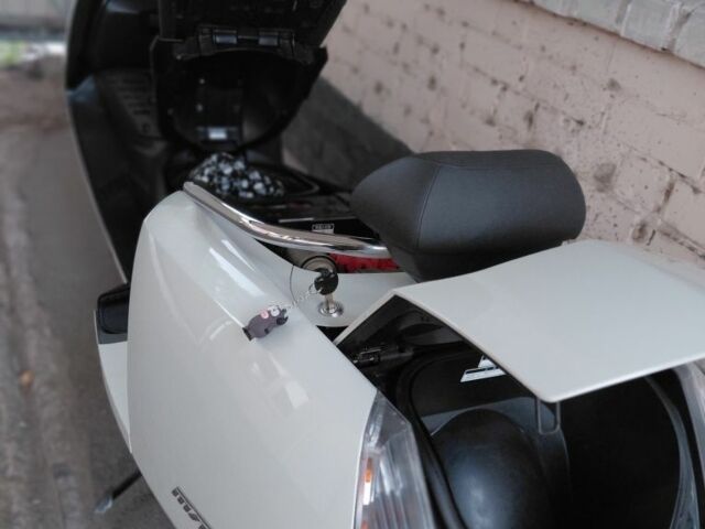 Ямаха Максам, об'ємом двигуна 0.25 л та пробігом 0 тис. км за 1900 $, фото 6 на Automoto.ua