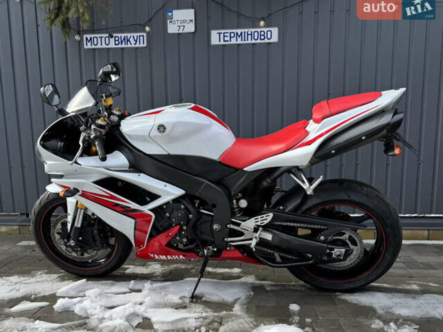 Белый Ямаха Р1, объемом двигателя 1 л и пробегом 21 тыс. км за 9200 $, фото 5 на Automoto.ua