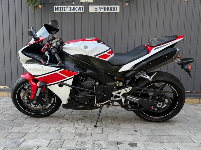 Білий Ямаха R1, об'ємом двигуна 1 л та пробігом 23 тис. км за 10000 $, фото 10 на Automoto.ua
